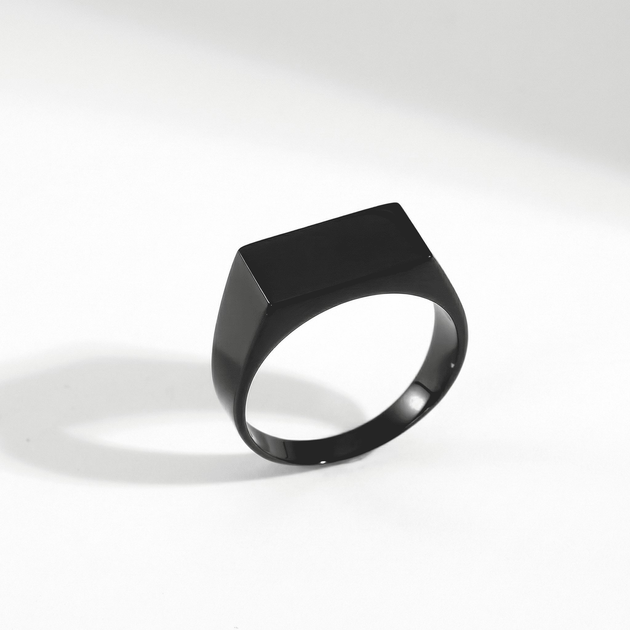 R03 Square