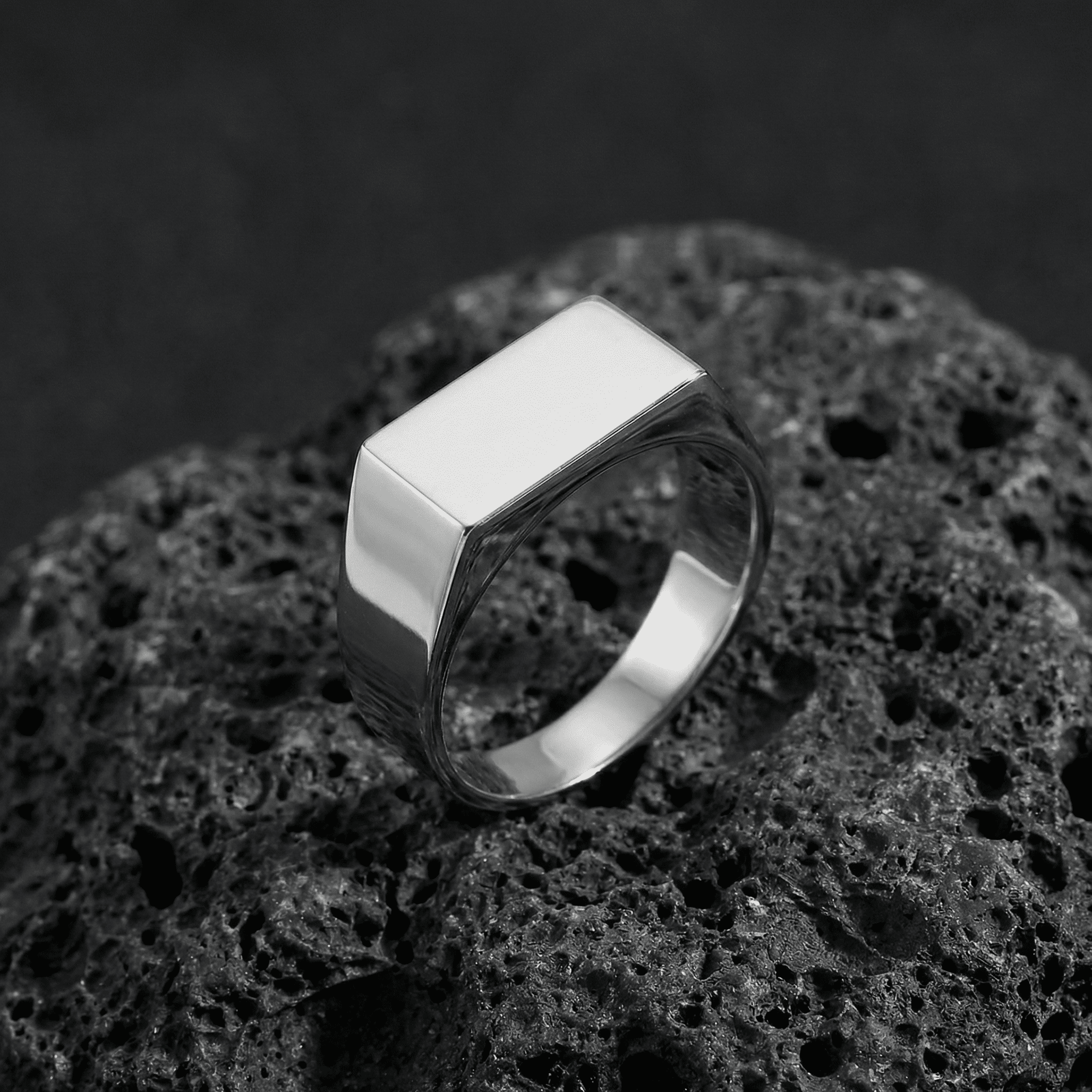 R03 Square