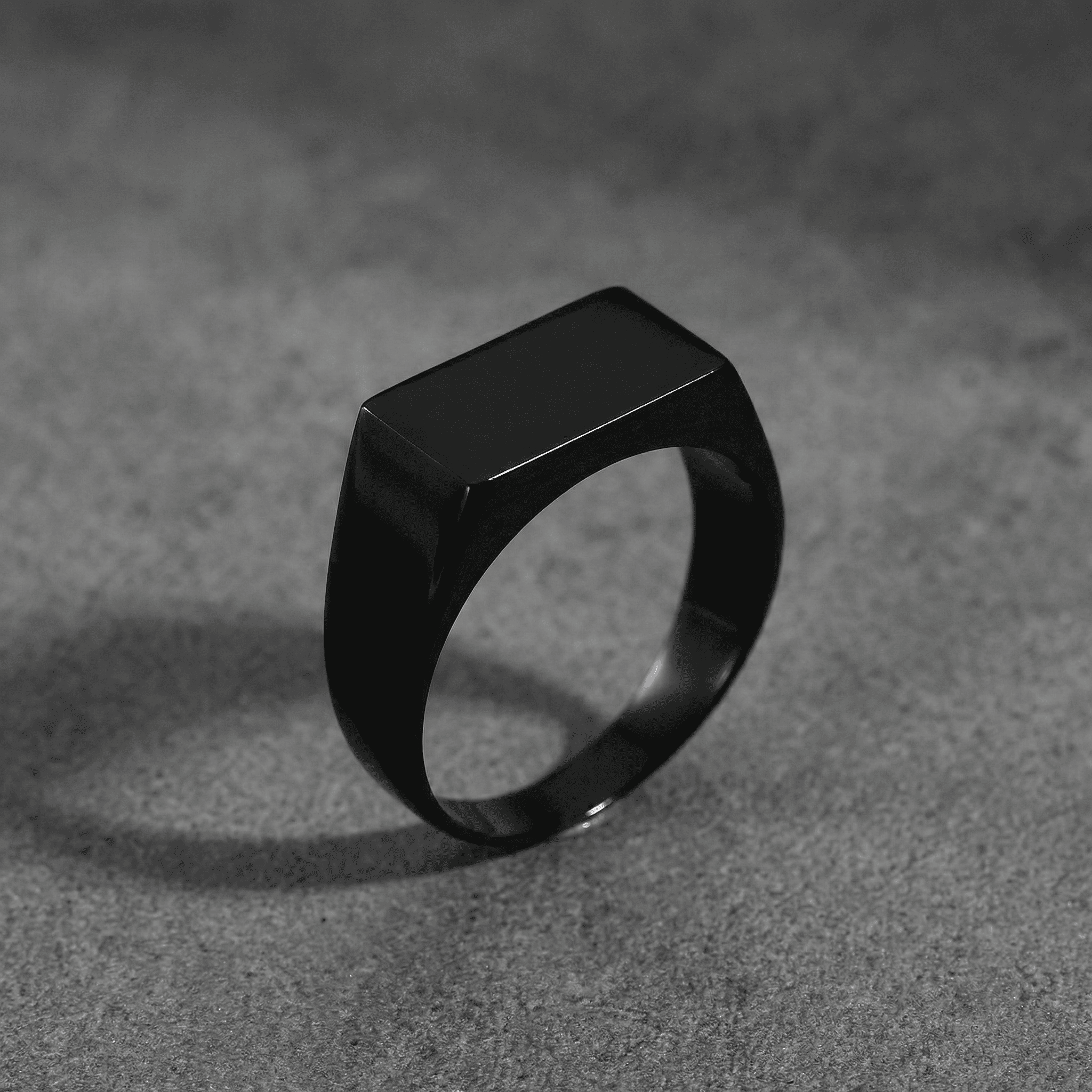 R03 Square
